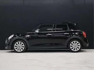 MINI Cooper S [HARMAN/KARDON, SFEERVERLICHTING, VOL LEDER, STOELVERWARMING, PDC ACHTER, BLUETOOTH, NAVI, CRUISE, NIEUWSTAAT] - afbeelding nr 2