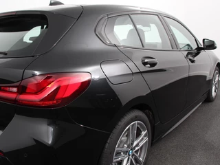 BMW 1 Serie BMW 1-serie 118i M-Sport Climate Control Adeptive cruise control Stoelverwarming LED Parkeersensoren Apple carplay / Andriod auto - afbeelding nr 32