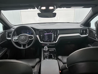 Volvo V60 Volvo V60 2.0 T6 AWD Plus Dark | 360° Camera | Panoramadak | Harman/Kardon - afbeelding nr 7