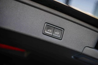 Volkswagen Touareg Volkswagen Touareg R 3.0 TSi eHybrid 4MOTION | Full Option | Panodak | Massage | Trekhaak | Black Style | 21 inch | - afbeelding nr 40