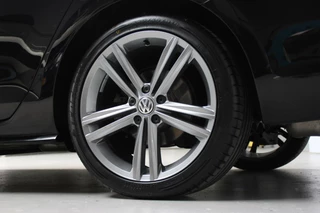 Volkswagen Golf Volkswagen Golf 7.5 - 1.5 TSI ACT 2x R Line 150 PK Automaat |PANORAMADAK, VIRTUAL, CRUISE, STOELVERWARMING, CAMERA, LED, PDC| - afbeelding nr 26