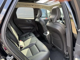 Volvo XC60 Volvo XC60 2.0 B4 / Schuifdak / Leder / Luxe - afbeelding nr 27