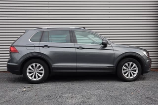 Volkswagen Tiguan Pano / Trekhaak / Massage Stoel / LED / Stoelverwarming / Camera / - afbeelding nr 8