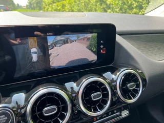 Mercedes-Benz GLA Mercedes-Benz GLA GLA 250e AMG int + ext Pano dak - afbeelding nr 7