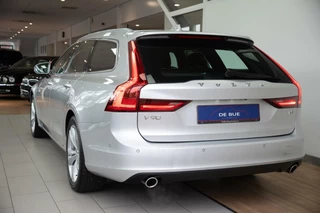 Volvo V90 Volvo V90 2.0 T5 Momentum Org NL NAP 2e Eig Luxury line 360 camera HUD Pano CarPlay Trekhaak Dealer onderhouden - afbeelding nr 40