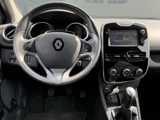 Renault Clio Renault Clio Estate 0.9 TCe Night&Day 2e Eigenaar,Navi,Airco,Cruise,PDC,Trekhaak,Dealer Onderhouden,N.A.P,APK tot 08-2025 - afbeelding nr 3