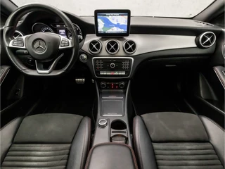 Mercedes-Benz CLA Mercedes-Benz CLA 180 AMG Sport Automaat (SCHUIFDAK, APPLE CARPLAY, GROOT NAVI, LEDER/ALCANTARA, STOELVERWARMING, SPORTSTOELEN, CRUISE, KEYLESS START, NIEUWSTAAT) - afbeelding nr 6