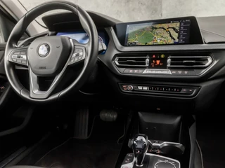 BMW 1 Serie Automaat (APPLE CARPLAY, GROOT NAVI, LEDER, LIVE COCKPIT PRO, SFEERVERLICHTING, SPORTSTOELEN, LED KOPLAMPEN, CRUISE, NIEUWE APK, NIEUWSTAAT) - afbeelding nr 7