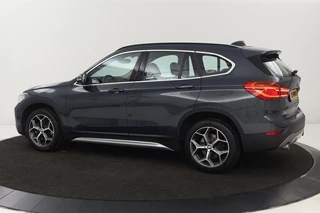 BMW X1 BMW X1 sDrive20i Orange Edition II | Leder |  Stoelverwarming | Head-Up | Full LED | Sportstoelen | Navigatie | Park Assist | Bluetooth - afbeelding nr 2