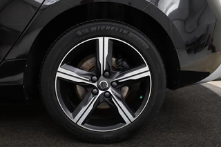 Volvo V40 Volvo V40 2.0 T4 Sport | Stoelverwarming | Full LED |  Navigatie | Leder/Alcantara | Climate control | Parkeerhulp | Cruise control | R Design - afbeelding nr 22