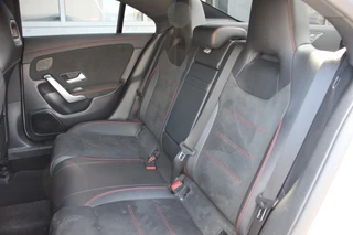 Mercedes-Benz CLA Mercedes-Benz CLA 180 AMG | Night pakket | Pano | Sfeerverlichting | Camera - afbeelding nr 8