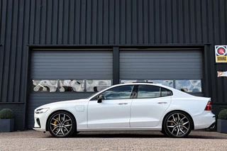 Volvo S60 Volvo S60 2.0 T8 AWD Polestar Engineered /PANODAK/B&W/MEMORY/HUD/360 CAMERA/TREKHAAK! - afbeelding nr 2