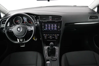 Volkswagen Golf Volkswagen Golf 1.0 TSI Comfortline (PARKEERSENSOREN, CRUISE ADAPTIEF, NAVIGATIE, STOELVERWARMING) - afbeelding nr 3