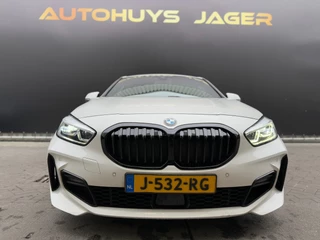 BMW 1 Serie BMW 1-serie 118i High Executive Edition M-Pakket Schaalstoelen - afbeelding nr 10