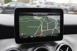 Mercedes-Benz GLA Mercedes-Benz GLA 180 Business Solution AMG / Camera / Apple CarPlay / Half leder / 19'' / Navigatie / Stoelverwarming / Cruise Control - afbeelding nr 22