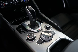 Alfa Romeo Giulia Alfa Romeo Giulia 2.0T Sprint | Veoce pack | | Panorama dak | | Schakel flippers | - afbeelding nr 38