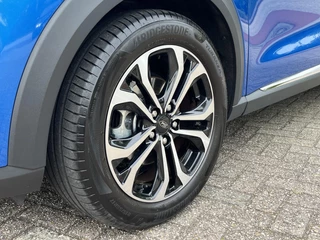 Ford Puma Ford Puma 1.0 EcoBoost Hybrid Titanium 125pk | Winterpack | SYNC 3 Navigatie | Parkeersensoren achter | Contrasterend Dak | - afbeelding nr 15