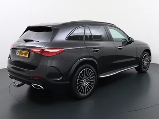 Mercedes-Benz GLC Mercedes-Benz GLC 300e AMG // Trekhaak // Distronic // Panoramadak // Memory // 360 Camera // Keyless // 20 inch - afbeelding nr 38