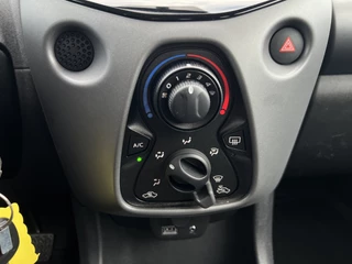 Toyota Aygo Parkeercamera | Airco | - afbeelding nr 16