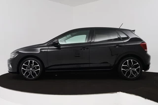 Volkswagen Polo Volkswagen Polo 1.0 TSI Highline (PARKEERSENSOREN, CRUISE ADAPTIEF, NAVIGATIE, CARPLAY, AUTOMAAT, DIGITAAL DASHBOARD, NL-AUTO) - afbeelding nr 2