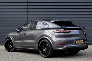 Porsche Cayenne | Panoramadak | ACC | Sportuitlaat | Soft-Close | Sport Chrono | Bose | Luchtvering | CarPlay | Orig. NL | - afbeelding nr 2