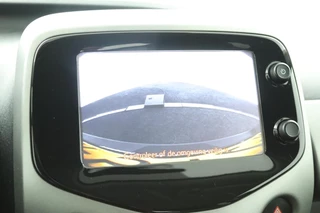 Toyota Aygo Toyota Aygo 1.0 VVT-i x-play Camera Airco Cruise - afbeelding nr 3
