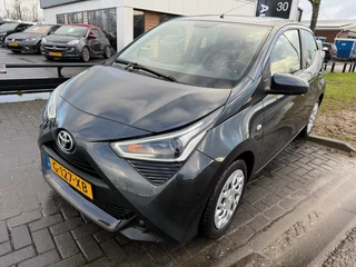 Toyota Aygo Toyota Aygo 1.0 VVT-i x-play LTD NAVI-AIRCO-5 DEURS - afbeelding nr 4