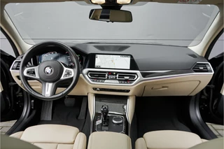 BMW 3 Serie Pano Leder Navi CarPlay Stoelverwarming - afbeelding nr 2