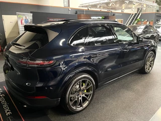 Porsche Cayenne Porsche Cayenne 3.0 E-Hybrid SPORT CHRONO ACC PANODAK BTW CARPLAY LUCHTVERING PDLS PORSCHE-APPROVED 22-02-2026 VOL VOL - afbeelding nr 6