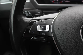 Volkswagen Tiguan Volkswagen Tiguan 2.0 TSI 4Motion Highline / Vol opties! / Panoramadak / Camera / Head-up / Leder / 18'' / Keyless / Dynaudio / Apple CarPlay / Standverwarming / Naavigatie / DAB / Dodehoek / Stoelverwarming / ACC - afbeelding nr 35