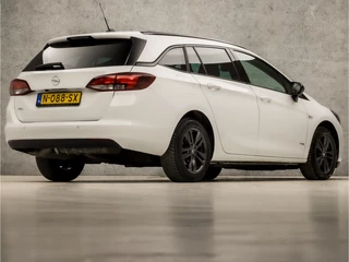 Opel Astra Opel Astra Sports Tourer 1.2 Design & Tech (APPLE CARPLAY, GROOT NAVI, CAMERA, ADAPTIVE CRUISE, LEDER, GETINT GLAS, SPORTSTOELEN, LED KOPLAMPEN, CRUISE, PARKEERSENSOREN, NIEUWE APK, NIEUWSTAAT) - afbeelding nr 5
