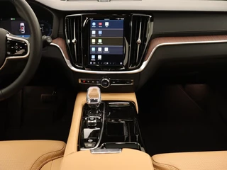 Volvo V60 Volvo V60 T6 PLUG-IN HYBRID ULTRA DARK MASSAGE STOELEN BOWERS&WILKINS TREK - afbeelding nr 31