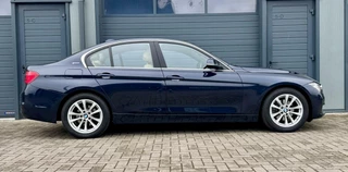 BMW 3 Serie BMW 3-serie 330e 252pk Centennial High Executive | Plug In Hybride | Lage KM NAP ! | Luchtvering | Compleet | NL Auto & Dealeronderhouden | - afbeelding nr 5