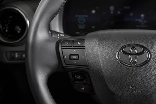 Toyota C-HR Toyota C-HR 2.0 Hybrid 200 Dynamic | Dig. Cockpit | Adapt. Cruise | Stoel-+Stuurverw. | PDC | Camera | NAV + App. Connect | ECC | LM 18