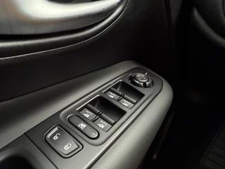 Jeep Renegade Jeep Renegade 1.0T Limited // Stoel en stuurverwarming // carplay // - afbeelding nr 19