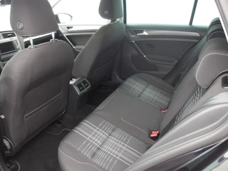Volkswagen Golf Volkswagen Golf 1.6 TDI Comfortline NAVI / CLIMA / PDC / BLUETOOTH / CRUISE / ELEK RAMEN - afbeelding nr 29