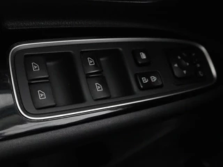 Mitsubishi Outlander Mitsubishi Outlander 2.4 PHEV Pure | Carplay | Trekhaak |  Leder/Alcantara | Keyless | Camera | Climate control | Cruise control - afbeelding nr 30
