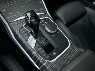 BMW 3 Serie BMW 3 Serie 330i M-PERFORMANCE DAK|HEADUP|360CAM|ACC|INDIVIDUAL - afbeelding nr 28