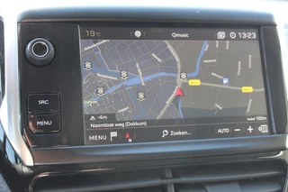 Peugeot 2008 Airco , Cruise control ,Trekhaak , Navigatie , Bluetooth Parkeersensoren achter , LED dagrijverlichting - afbeelding nr 13