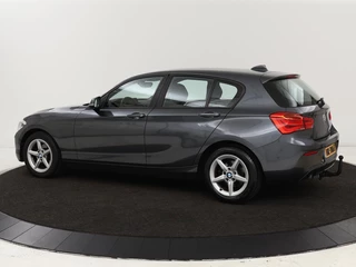 BMW 1 Serie BMW 1-serie 118i Executive | Full LED | Navigatie |  Climate control | Cruise control | Parkeerhulp | Bluetooth | Sportstuur - afbeelding nr 2