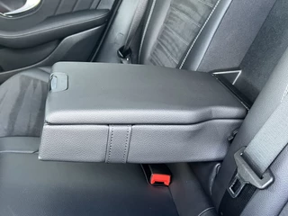 Mercedes-Benz GLC Navigatie Trekhaak Panoramadak 360 Camera Elek Stoelen + Verwamring 20 Inch Velgen Keyless DAB Carplay NL Auto - afbeelding nr 36