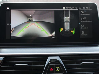 BMW 5 Serie BMW 5-serie Touring 530e M Sport PHEV AUTOMAAT 292PK Climate control Adaptieve cruise control Keyless Parkeersensoren Achteruitrijcamera Panoramadak LED Verwarmde voorstoelen Trekhaak Apple Carplay/ Android Auto - afbeelding nr 17