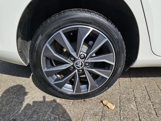 Škoda Fabia Škoda Fabia Combi 1.2 TSI, Lm Velgen, Cruise Ctrl, Apk 2-2026! Zondag OPEN! - afbeelding nr 12