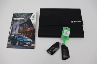 Škoda Octavia Skoda Octavia 1.0 e-TSI Sport | Carplay | Full LED | Navigatie |  Sfeerverlichting | DAB | Sportstoelen | Climate control | Parkeerhulp - afbeelding nr 27