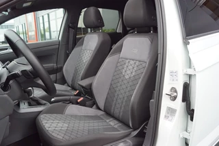 Volkswagen Polo Volkswagen Polo 1.0 TSI DSG R-Line Panodak/ Camera / Virt. cockpit / IQ LED/ 17L - afbeelding nr 3