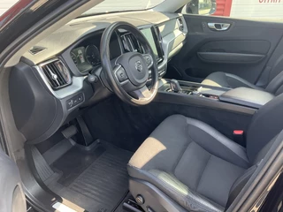 Volvo XC60 Volvo XC60 2.0 T8 Twin Engine AWD PHEV Pano Carplay Cam Led Voll.Onderhouden Plug-in! - afbeelding nr 19