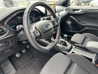 Ford Focus Ford Focus Wagon 1.5 EcoB. ST Line Comf-Tech-WinterPack 1500AHG - afbeelding nr 23