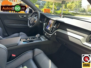 Volvo XC60 Volvo XC60 2.0 T6 Plug-in hybrid AWD Ultimate Black Edition I Luchtvering I B&W Sound I Head up display I - afbeelding nr 32