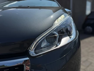 Peugeot 208 Peugeot 208 1.2 PureTech Allure AUTOMAAT / CARPLAY / CRUISE / PDC / BLUETOOTH / ECC / AIRCO / NL AUTO - afbeelding nr 6