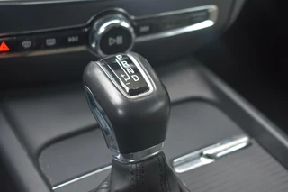 Volvo V60 Volvo V60 2.0 T5 Momentum | Leder | ACC | 18